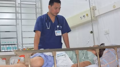 Cấp cứu 4 bệnh nhân bị nhiễm "vi khuẩn ăn thịt người"