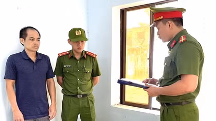 Lập công ty “ma” nhập lậu hàng hóa từ Pháp về Việt Nam