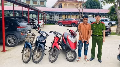 Sáng rình mò trộm xe máy, tối ẩn giật gầm cầu