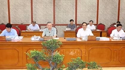 Tổng Bí thư, Chủ tịch nước Tô Lâm chủ trì Phiên họp thường kỳ Bộ Chính trị