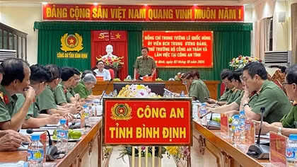 Thứ trưởng Lê Quốc Hùng chỉ đạo công tác tại Công an tỉnh Bình Định