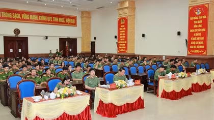 Khai giảng lớp bồi dưỡng đội ngũ cán bộ pháp chế và cải cách hành chính, tư pháp