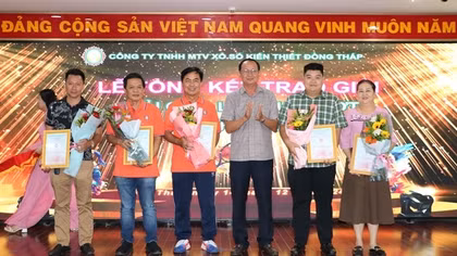 Công ty XSKT Đồng Tháp tổ chức giải giao lưu quần vợt