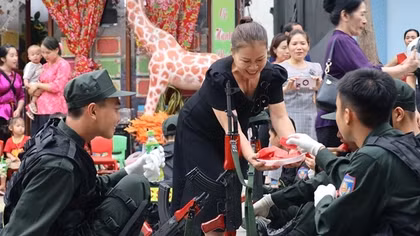 Thắm tình quân dân nơi mảnh đất Điện Biên Phủ anh hùng