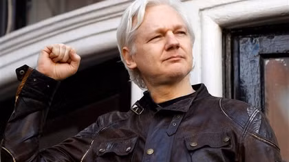 Ông trùm WikiLeaks được trả tự do
