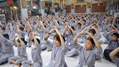 Trẻ con tu gì?