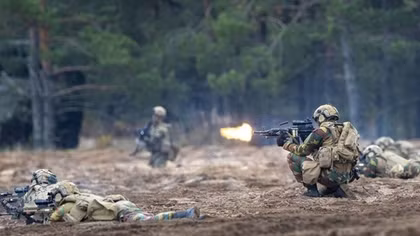 Italy cảnh báo Thế chiến III nếu NATO đưa quân vào Ukraine