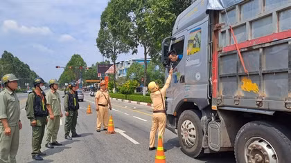 Các sở, ngành ở Bình Dương phối hợp tăng cường đảm bảo TTATGT