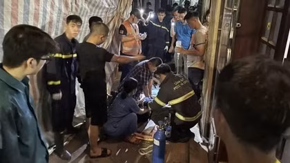 Sập tường nhà đang phá dỡ, 2 anh em thương vong