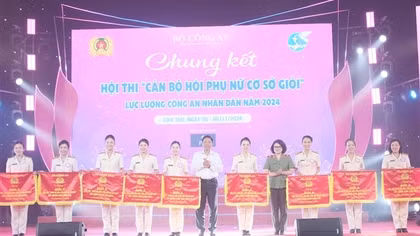 Trao 9 giải A Hội thi cán bộ Hội Phụ nữ cơ sở giỏi năm 2024 của lực lượng CAND
