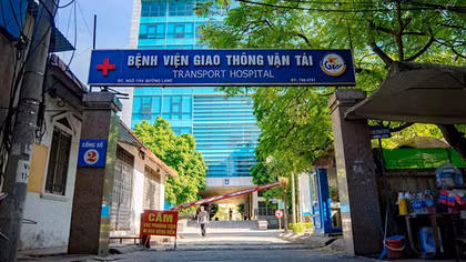 3 người bị thương trong vụ cháy nhà 5 tầng ở Trung Kính giờ ra sao?