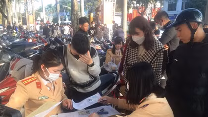 Phát hiện, xử lý 120 trường hợp thanh thiếu niên vi phạm trật tự ATGT