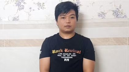 Giả vờ xin đi nhờ xe rồi dùng dao đe doạ, cướp tài sản