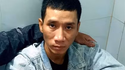 Bắt hai đối tượng mua bán trái phép chất ma tuý, lòi ra... súng ngắn
