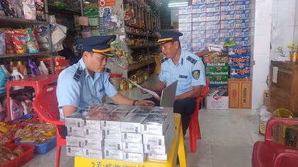Lực lượng QLTT ngăn chặn hàng hóa không rõ nguồn gốc xuất xứ lưu thông trên thị trường