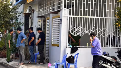 Kiểm tra nơi nghi vấn sản xuất tiền giả, đối tượng dùng súng, bình xịt hơi cay chống trả Công an