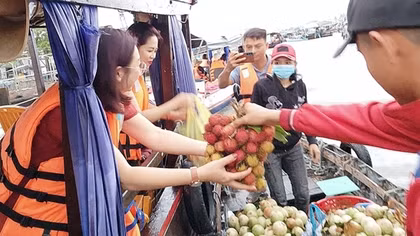 Để du lịch vùng đất “chín rồng” cất cánh