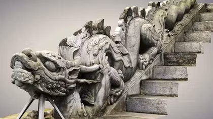 Rồng trong pháp luật thời xưa