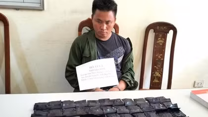 Bắt nam thanh niên cùng 12 nghìn viên ma túy tổng hợp