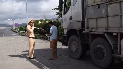 Hai doanh nghiệp vận tải ở Đà Nẵng có phương tiện vi phạm tốc độ 380 lần/tháng
