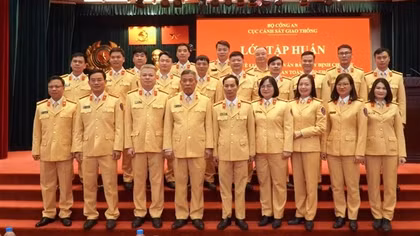 Nâng cao nhận thức về luật, trách nhiệm của lãnh đạo chỉ huy trong lực lượng CSGT