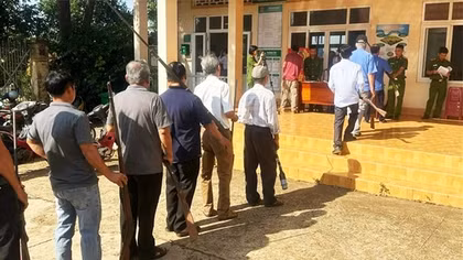 Tuyên truyền về Luật Căn cước và vận động nhân dân giao nộp vũ khí tại Đắk Nông