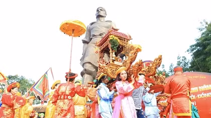 Tưng bừng khai hội Gò Đống Đa