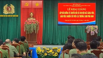 Bồi dưỡng kiến thức về chuyển đổi số cho giảng viên, nghiên cứu viên các Trường CAND phía Nam