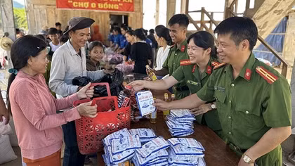 Ý nghĩa “phiên chợ 0 đồng” của Công an xã vùng cao