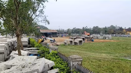 Điểm đúc bê tông không phép mọc tràn lan