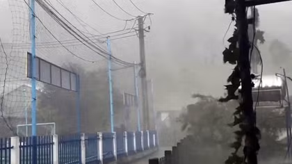 Mưa đá và cuồng phong quần thảo vùng núi cao Quảng Nam
