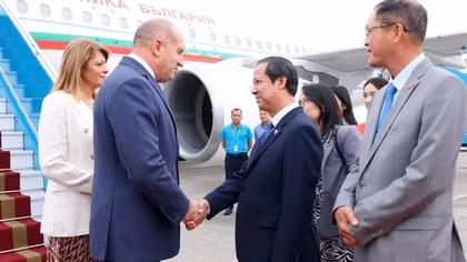 Tổng thống Bulgaria Rumen Radev bắt đầu thăm chính thức Việt Nam