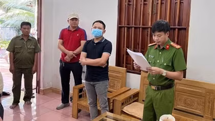 Khuất tất “dịch vụ làm hộ chiếu nhanh” online