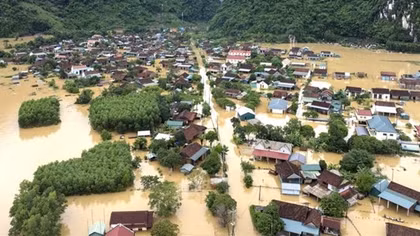 Thủ tướng chỉ đạo huy động thiết bị bay không người lái ứng phó mưa lũ ở miền Trung