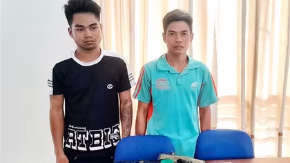 Qua tuần tra, Công an xã phát hiện nhiều vụ “ém” súng đạn trong ba lô