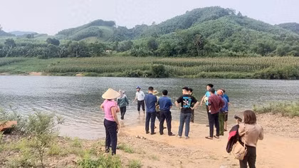Xót xa 2 học sinh lớp 7 đuối nước
