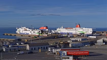 Bộ Ngoại giao thông tin vụ phát hiện người Việt trong xe container đông lạnh ở Ireland