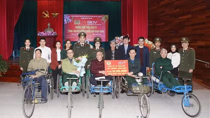 Tri ân 93 thương, bệnh binh, người có công tại Thuận Thành
