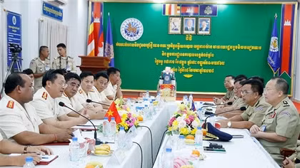 Công an tỉnh An Giang thăm, chúc Tết Chol Chnam Thmay các lực lượng vũ trang Campuchia