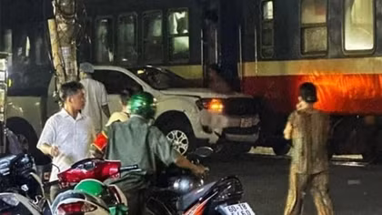 Rà soát bất cập khu vực giao cắt với đường sắt, xử lý nghiêm vi phạm
