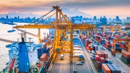 WB nâng dự báo tăng trưởng kinh tế Việt Nam lên 6,1%