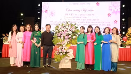 Phụ nữ Cục Truyền thông CAND đóng góp to lớn vào thành tích của ngôi nhà chung