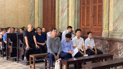 "Phù phép" tài sản của Nhà nước thành tài sản tư nhân, nhiều cán bộ hầu tòa
