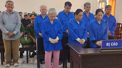 Tuyên án vụ bác sĩ Trung tâm y tế huyện "bắt tay" làm giả giấy khám sức khỏe