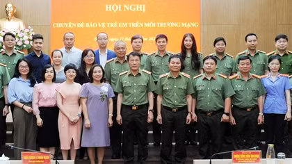 Tăng cường các mặt công tác bảo vệ trẻ em trên môi trường mạng