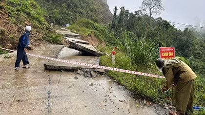 Quảng Nam, Quảng Ngãi chủ động ứng phó mưa lũ, sạt lở đất