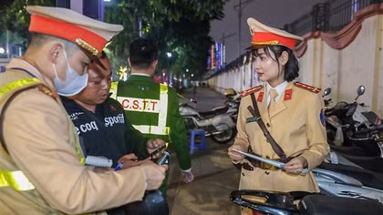 Công an Hà Nội xử lý hơn 73 nghìn tài xế vi phạm nồng độ cồn trong năm 2023