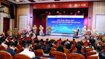 Vì sao sinh viên ra trường kém tính "thực chiến"?