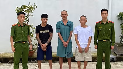 Vây bắt 7 đối tượng mua bán ma túy, sử dụng vũ khí nóng
