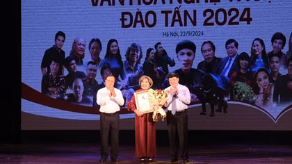 18 tập thể, cá nhân được trao Giải thưởng Đào Tấn 2024